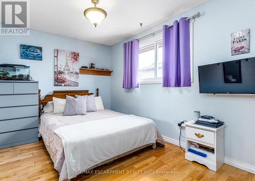 75 Ellington Avenue, Hamilton (Stoney Creek), ON - Indoor Photo Showing Bedroom