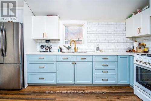 193 Locke Street N, Hamilton (Strathcona), ON - Indoor Photo Showing Kitchen