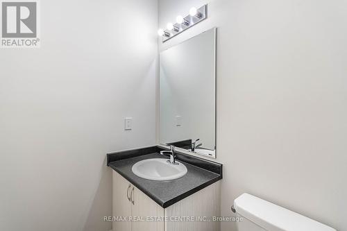 77 Pondview Gate, Hamilton (Waterdown), ON - Indoor Photo Showing Bathroom