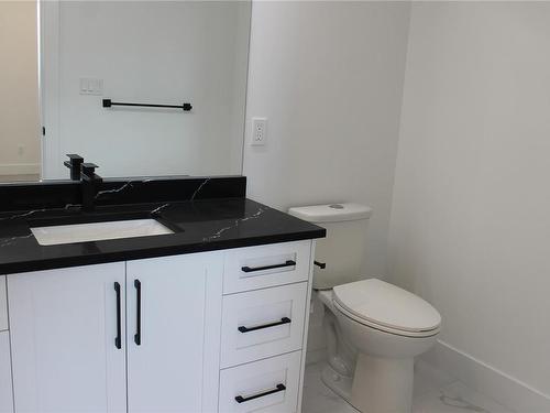 4367 Bains Mill Rd, Duncan, BC - Indoor Photo Showing Bathroom