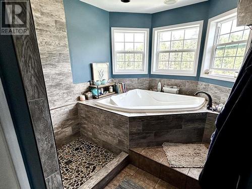 5284 Christian Valley Road, Westbridge, BC - Indoor Photo Showing Bathroom