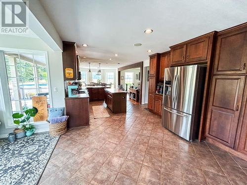 5284 Christian Valley Road, Westbridge, BC - Indoor Photo Showing Kitchen