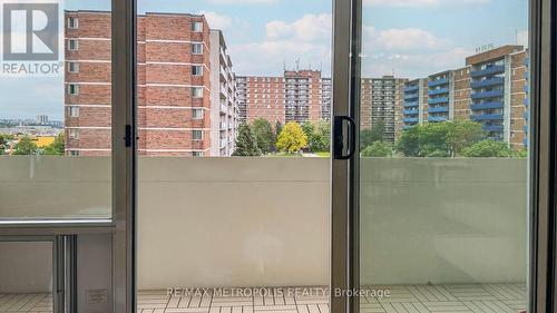 509 - 2 Glamorgan Avenue, Toronto (Dorset Park), ON - Indoor Photo Showing Bathroom