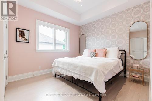 604 Maplehurst Avenue, Oakville, ON - Indoor Photo Showing Bedroom