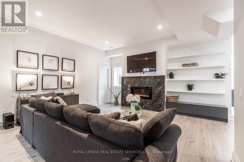 604 Maplehurst Avenue, Oakville (Bronte East), ON - Indoor Photo Showing Living Room With Fireplace