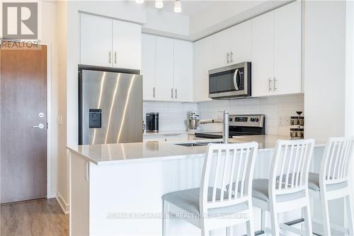 512 - 340 Plains Road E, Burlington (Lasalle), ON - Indoor Photo Showing Kitchen With Upgraded Kitchen