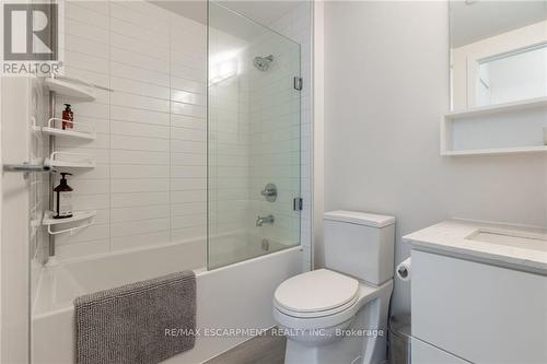 512 - 340 Plains Road E, Burlington (Lasalle), ON - Indoor Photo Showing Bathroom