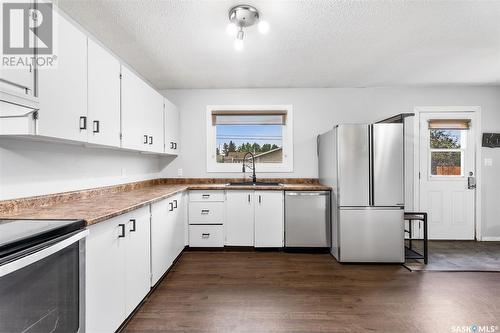 209 Kingston Street, Melfort, SK - Indoor Photo Showing Kitchen With Double Sink