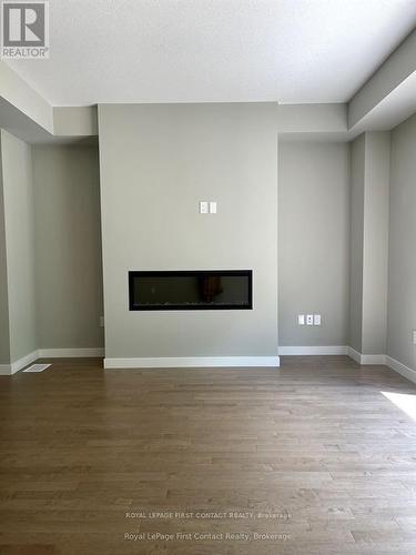 924 Robert Ferrie Drive, Kitchener, ON - Indoor Photo Showing Other Room