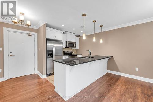 311 - 320 Sugarcreek Trail, London, ON - Indoor Photo Showing Kitchen With Upgraded Kitchen