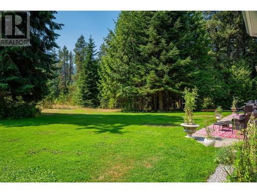 2718 Osachoff Road, South Slocan, BC - Outdoor