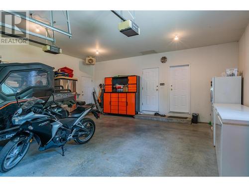 2718 Osachoff Road, South Slocan, BC - Indoor Photo Showing Garage