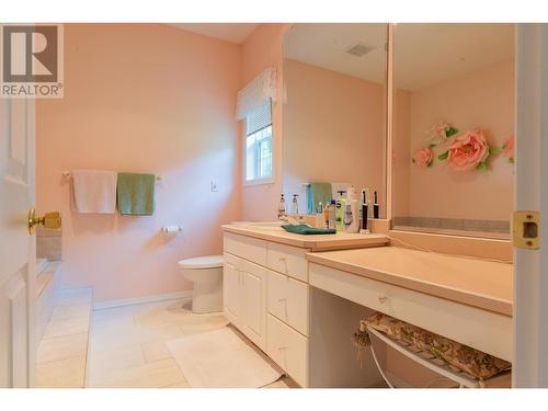 2718 Osachoff Road, South Slocan, BC - Indoor Photo Showing Bathroom