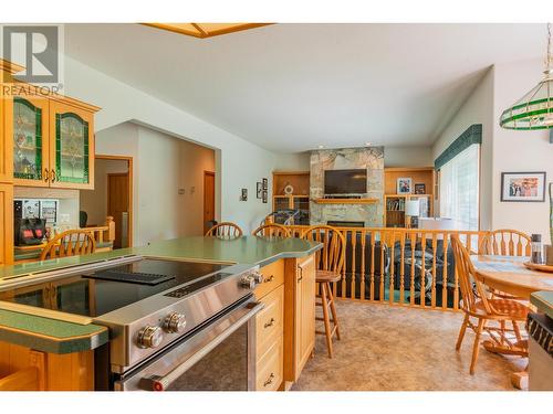 2718 Osachoff Road, South Slocan, BC - Indoor Photo Showing Dining Room