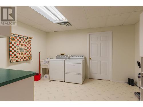 2718 Osachoff Road, South Slocan, BC - Indoor Photo Showing Laundry Room