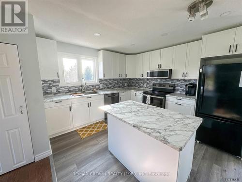 1 Bryant Street, Hearst, ON - Indoor Photo Showing Kitchen