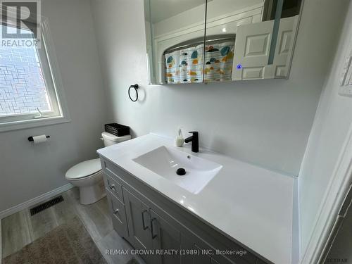 1 Bryant Street, Hearst, ON - Indoor Photo Showing Bathroom