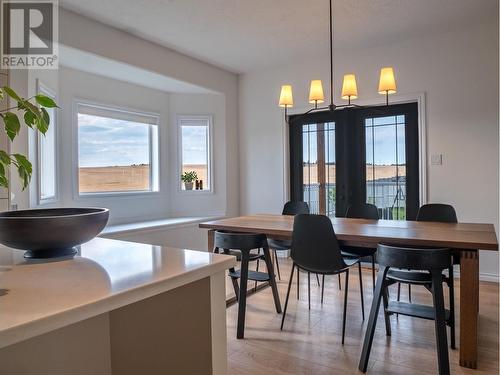 1008 90 Avenue, Dawson Creek, BC - Indoor Photo Showing Dining Room