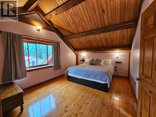 4850 East Arras Road, Dawson Creek, BC - Indoor Photo Showing Bedroom