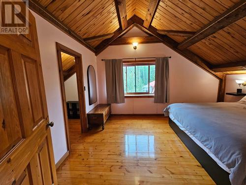 4850 East Arras Road, Dawson Creek, BC - Indoor Photo Showing Bedroom