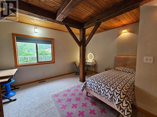 4850 East Arras Road, Dawson Creek, BC - Indoor Photo Showing Bedroom