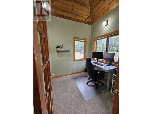 4850 East Arras Road, Dawson Creek, BC - Indoor Photo Showing Office