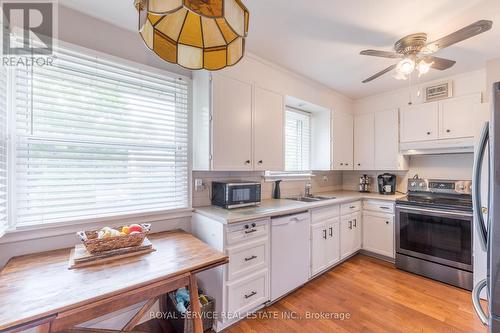 830 Kildare Road, Peterborough (Monaghan), ON - Indoor Photo Showing Kitchen With Double Sink