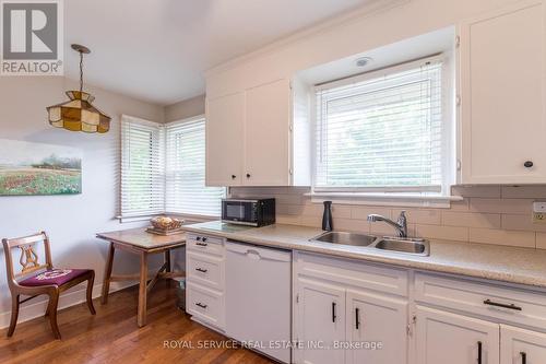 830 Kildare Road, Peterborough (Monaghan), ON - Indoor Photo Showing Kitchen With Double Sink