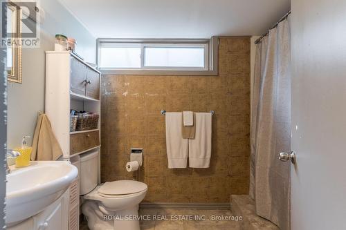 830 Kildare Road, Peterborough (Monaghan), ON - Indoor Photo Showing Bathroom