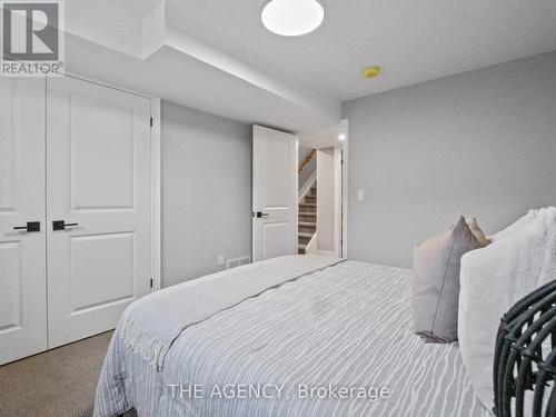 211 Sycamore Street, Welland, ON - Indoor Photo Showing Bedroom