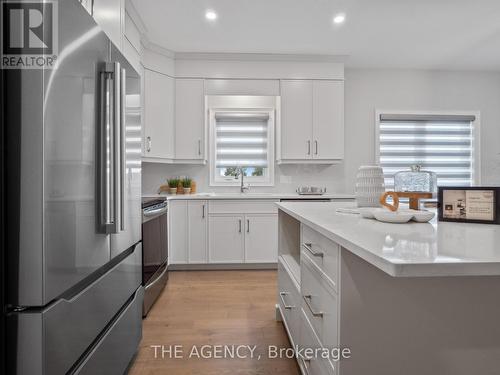 33 Austin Drive, Welland, ON - Indoor Photo Showing Kitchen