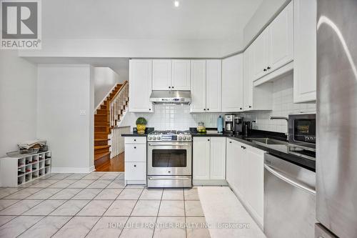 6 - 36 Mendota Road, Toronto (Stonegate-Queensway), ON - Indoor Photo Showing Kitchen