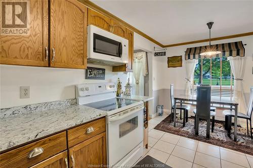 1752 Norman, Windsor, ON - Indoor Photo Showing Kitchen