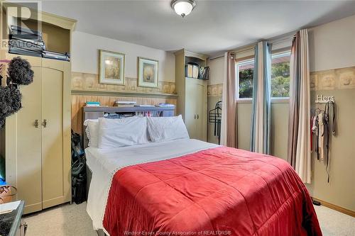 1752 Norman, Windsor, ON - Indoor Photo Showing Bedroom