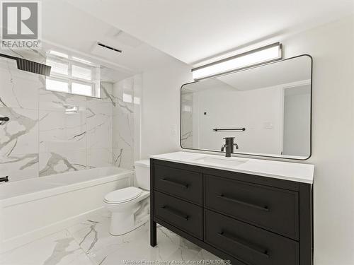 3270 Lauzon, Windsor, ON - Indoor Photo Showing Bathroom