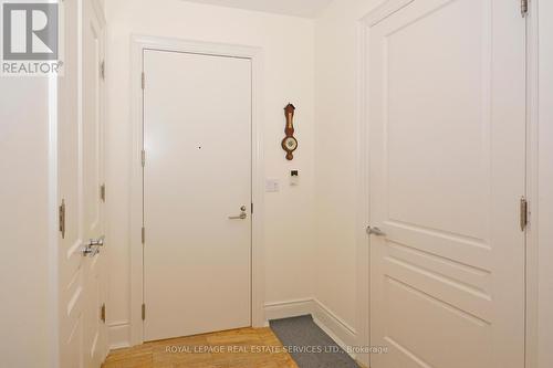 301 - 10 Bellair Street, Toronto, ON - Indoor Photo Showing Other Room