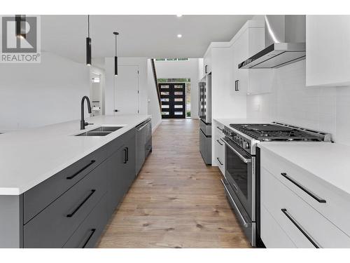 2871 Copper Ridge Drive, West Kelowna, BC - Indoor Photo Showing Kitchen With Double Sink With Upgraded Kitchen