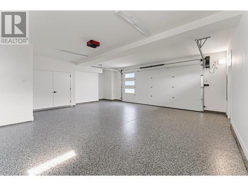 2871 Copper Ridge Drive, West Kelowna, BC - Indoor Photo Showing Garage