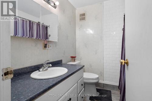 Lower level 4 piece bath - 1707 Hansuld Street, London, ON - Indoor Photo Showing Bathroom