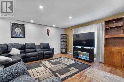 Upper level - 1707 Hansuld Street, London, ON - Indoor Photo Showing Living Room