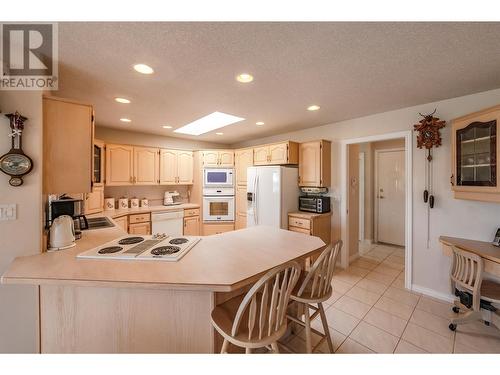 8728 Milne Road, Summerland, BC - Indoor Photo Showing Kitchen