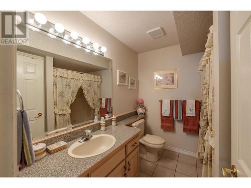 8728 Milne Road, Summerland, BC - Indoor Photo Showing Bathroom