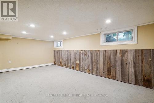 20139 Bathurst Street, East Gwillimbury, ON - Indoor Photo Showing Basement