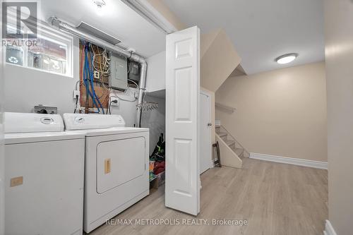 12 Boys Street N, Barrie (Queen'S Park), ON - Indoor Photo Showing Laundry Room