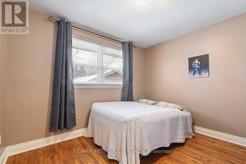 12 Boys Street N, Barrie (Queen'S Park), ON - Indoor Photo Showing Bedroom