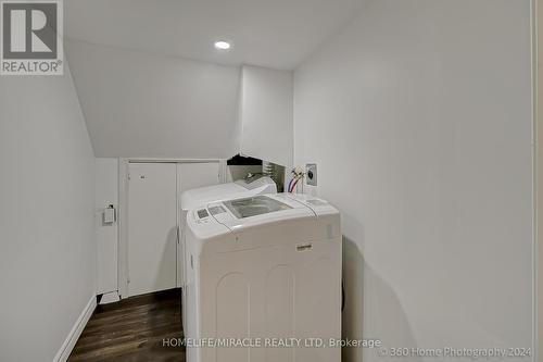 30 Fallowfield Road, Toronto (Rexdale-Kipling), ON - Indoor Photo Showing Laundry Room