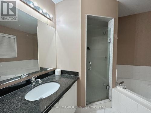 5316 Hollypoint Avenue, Mississauga (East Credit), ON - Indoor Photo Showing Bathroom