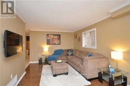 5316 Hollypoint Avenue, Mississauga, ON - Indoor Photo Showing Living Room