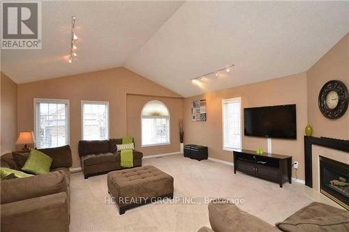 5316 Hollypoint Avenue, Mississauga, ON - Indoor Photo Showing Living Room With Fireplace