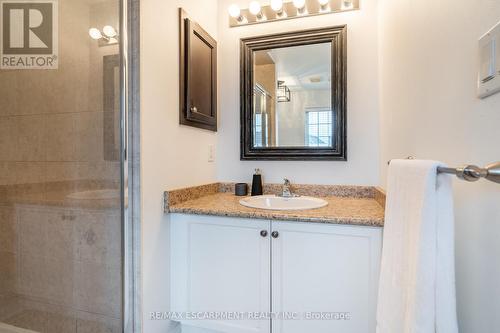 2935 Berwick Drive, Burlington (Rose), ON - Indoor Photo Showing Bathroom